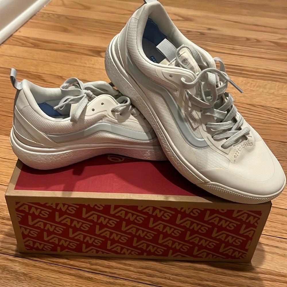 New Vans Ultrarange Exo shoe. Color: Abalone Dawn/Marshmallow